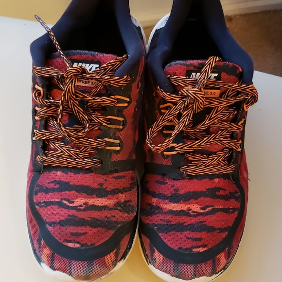 red and black nikes kids